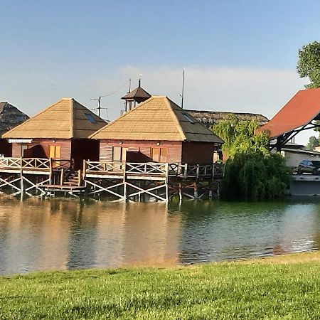 Ferienwohnung Apartman Pri Jazere - Slnecne Jazera Juh Senec Exterior foto